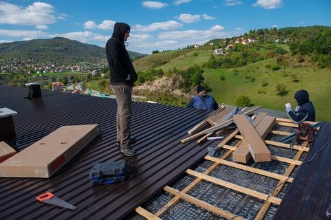 Roof Replacement Solution Explanation: Explore Roof Types, Materials, and Maintenance
